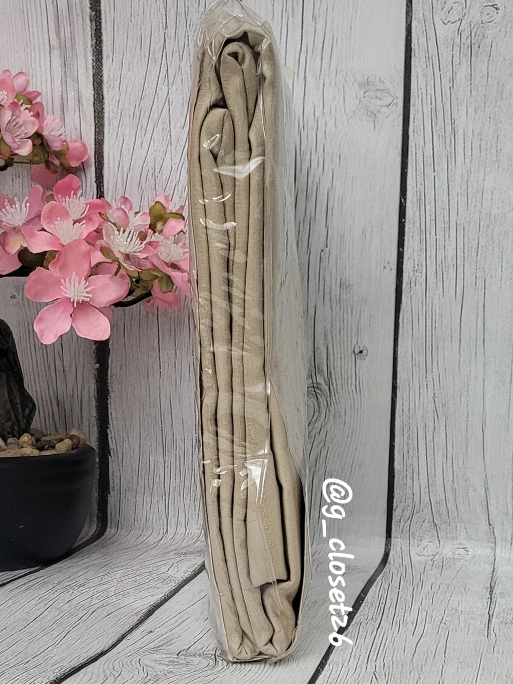6 Yard Window Scarf in Taupe